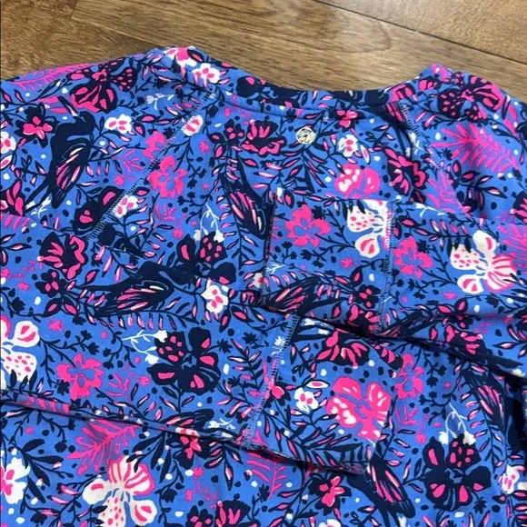 Lilly Pulitzer Luxletic Pullover Sweatshirt Small Drawstring Front pocket Floral - Picture 10 of 10